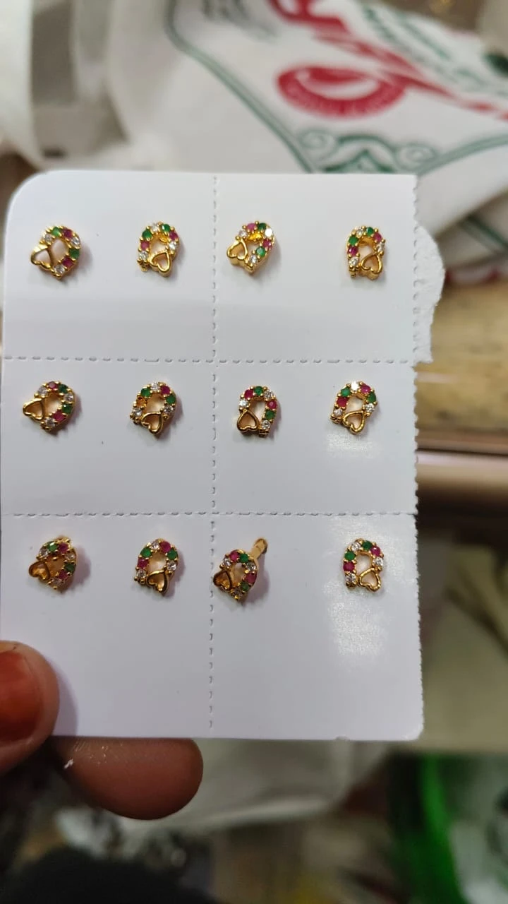 SIDE STUDS(BABY STUDS)